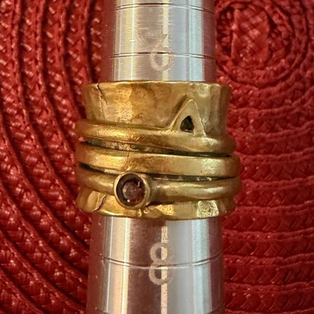 Artisan Made Hammered Spinner Ring with Triangle Cutout and Red Gemstone Size 7